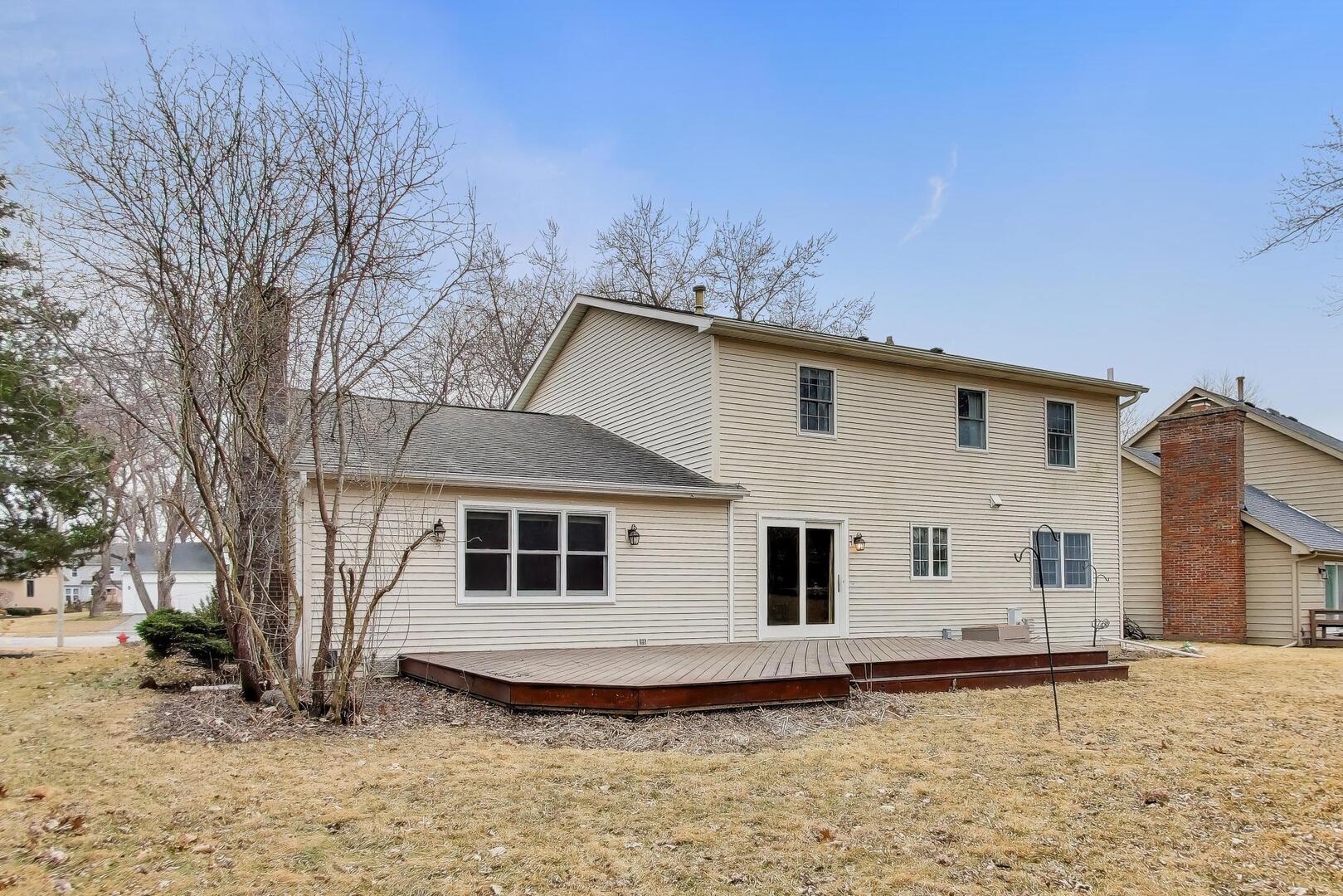 56 Winthrop New Road, Sugar Grove, IL 60554