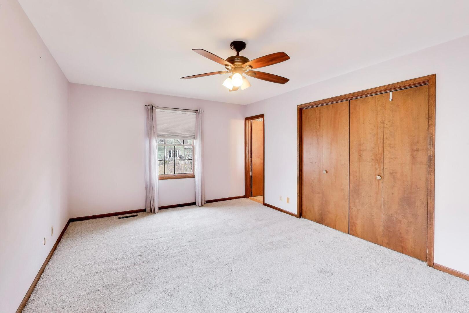 56 Winthrop New Road, Sugar Grove, IL 60554