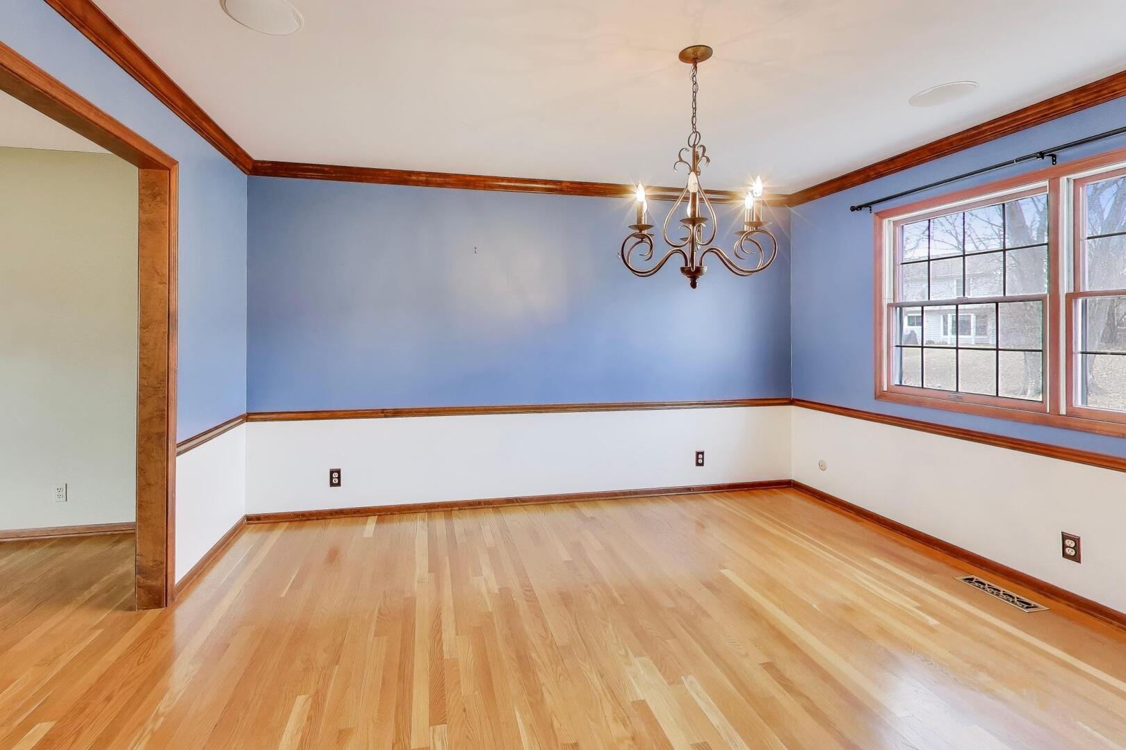 56 Winthrop New Road, Sugar Grove, IL 60554