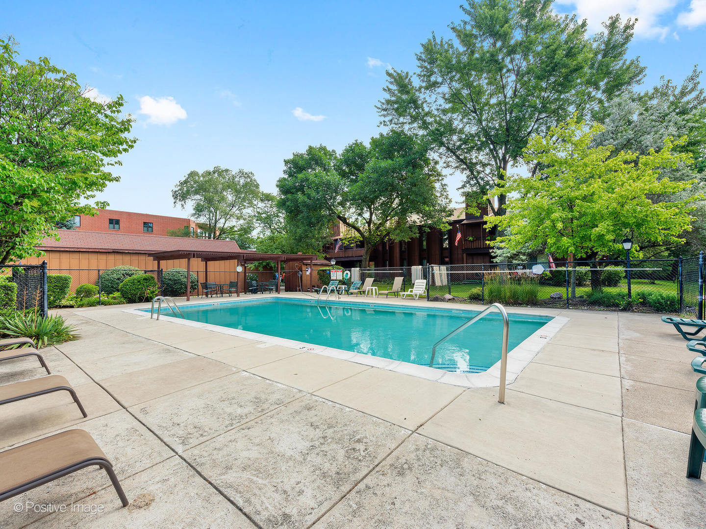 1S055 Spring Road #2C, Oakbrook Terrace, IL 60181