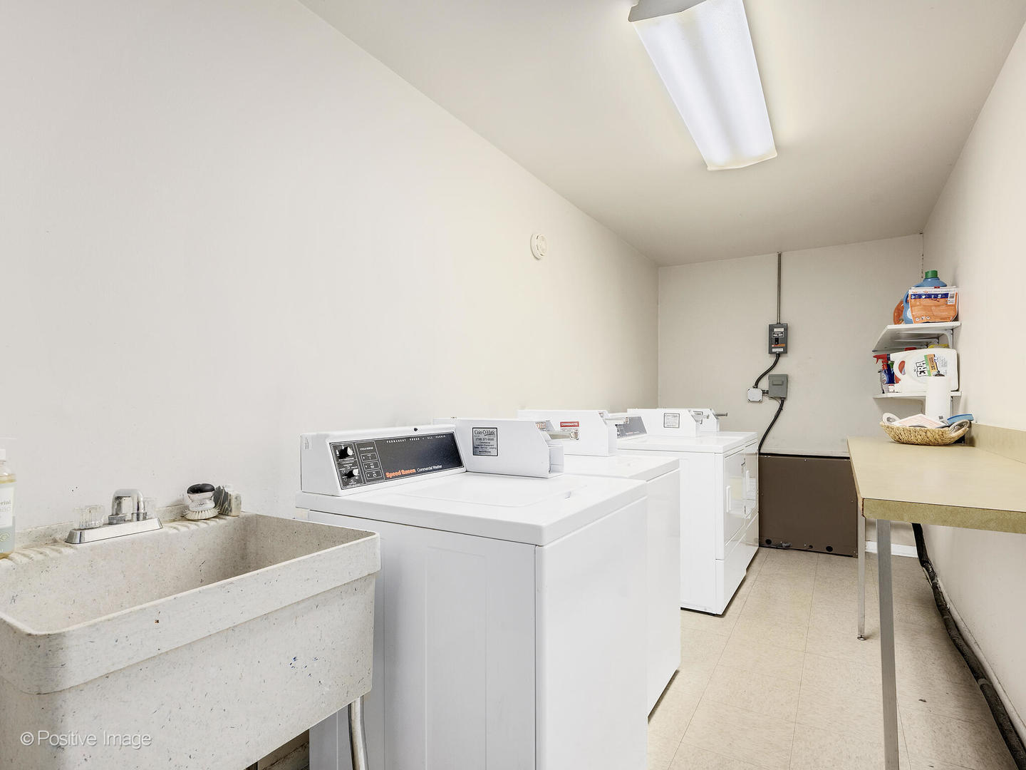 1S055 Spring Road #2C, Oakbrook Terrace, IL 60181