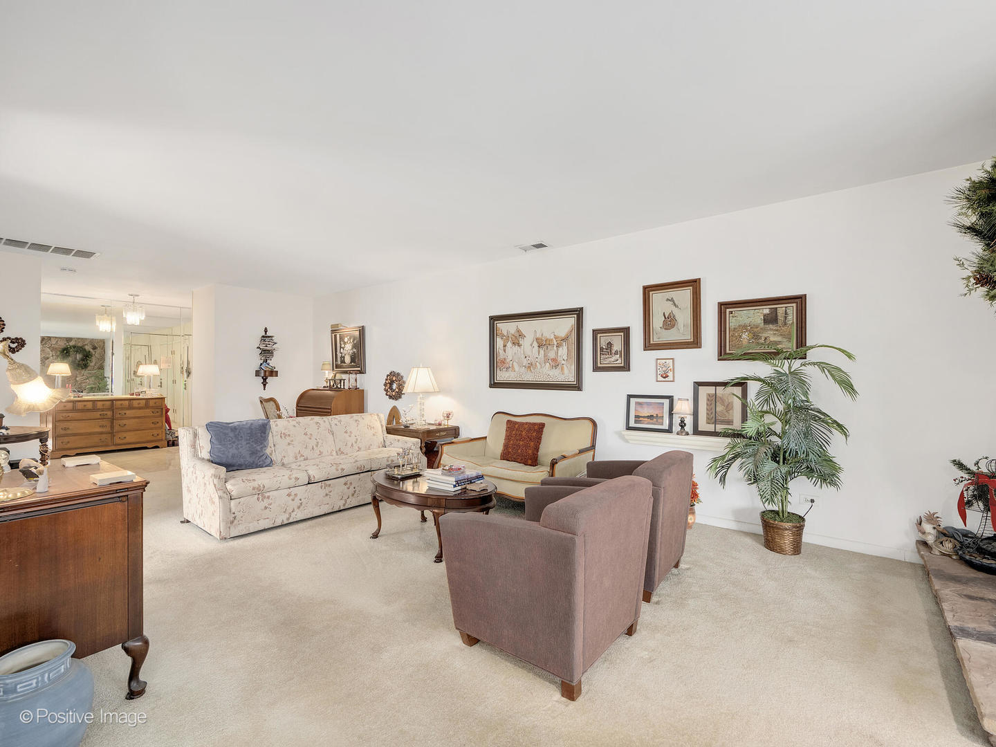 1S055 Spring Road #2C, Oakbrook Terrace, IL 60181