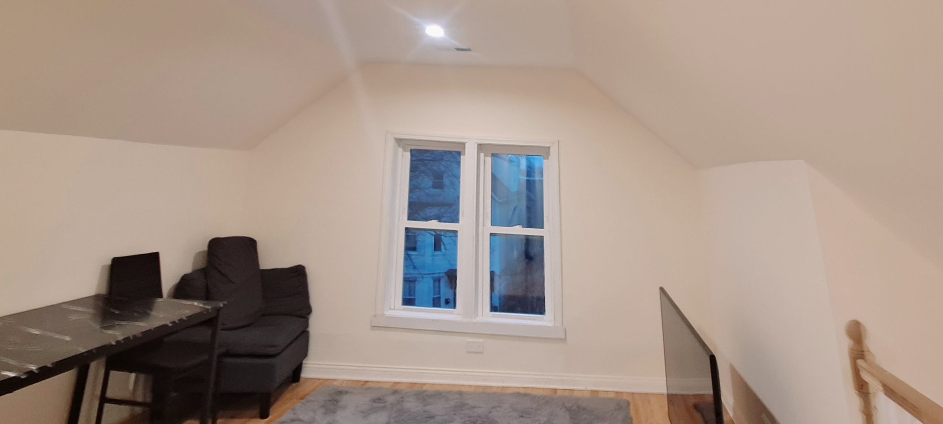 2958 W Nelson Street, Chicago, IL 60618