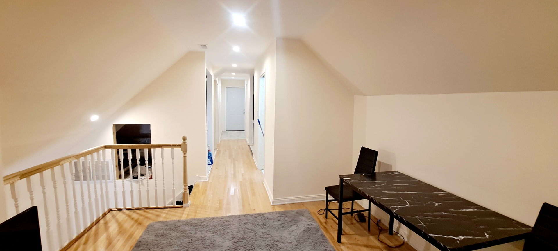 2958 W Nelson Street, Chicago, IL 60618