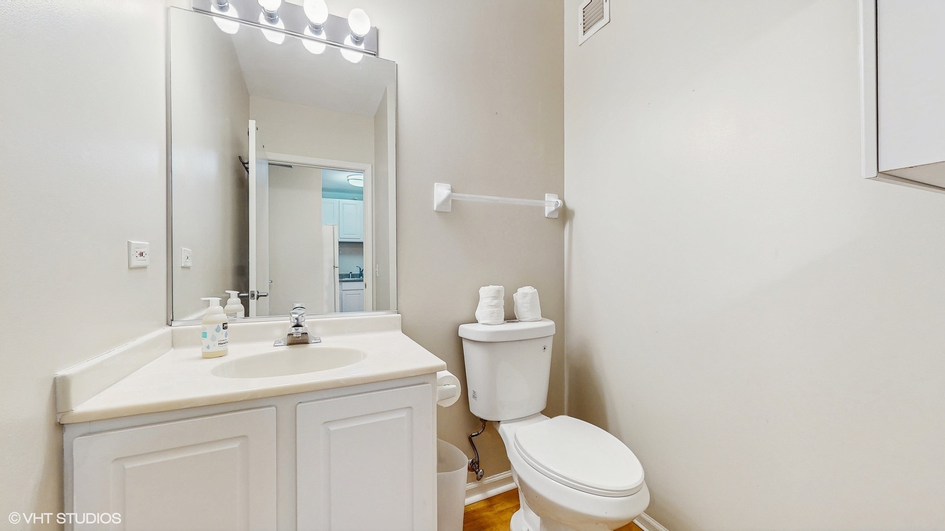 630 N State Street #2403, Chicago, IL 60654