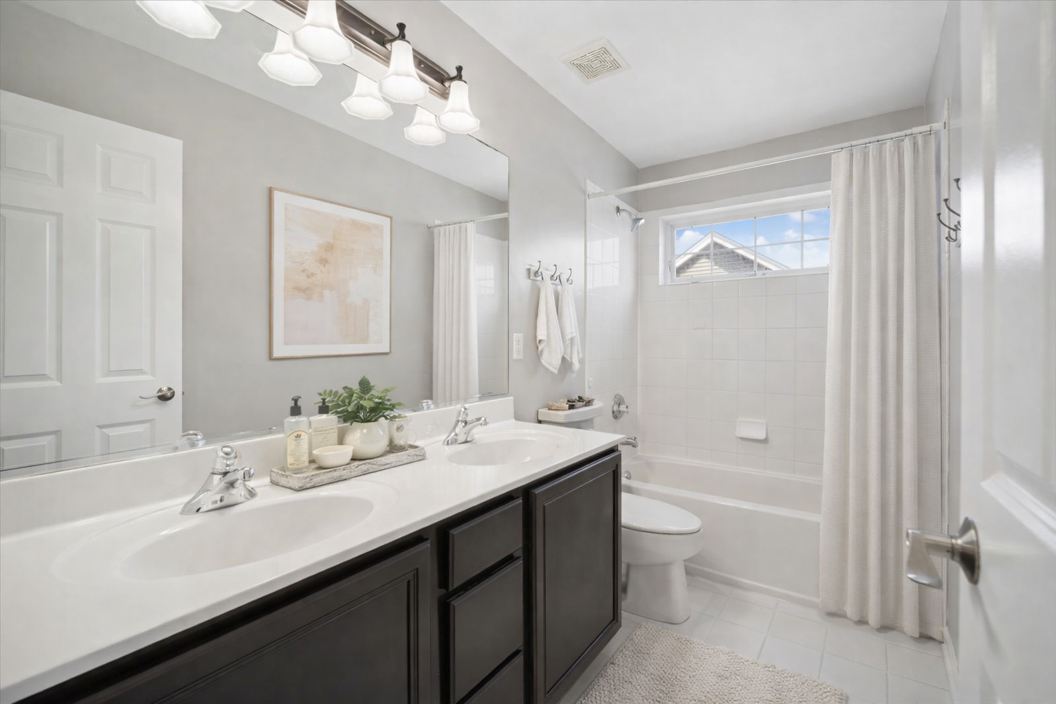 39W126 Revere House Lane, Geneva, IL 60134