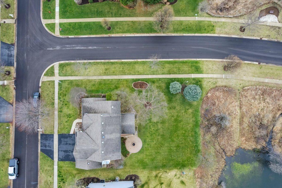 39W126 Revere House Lane, Geneva, IL 60134