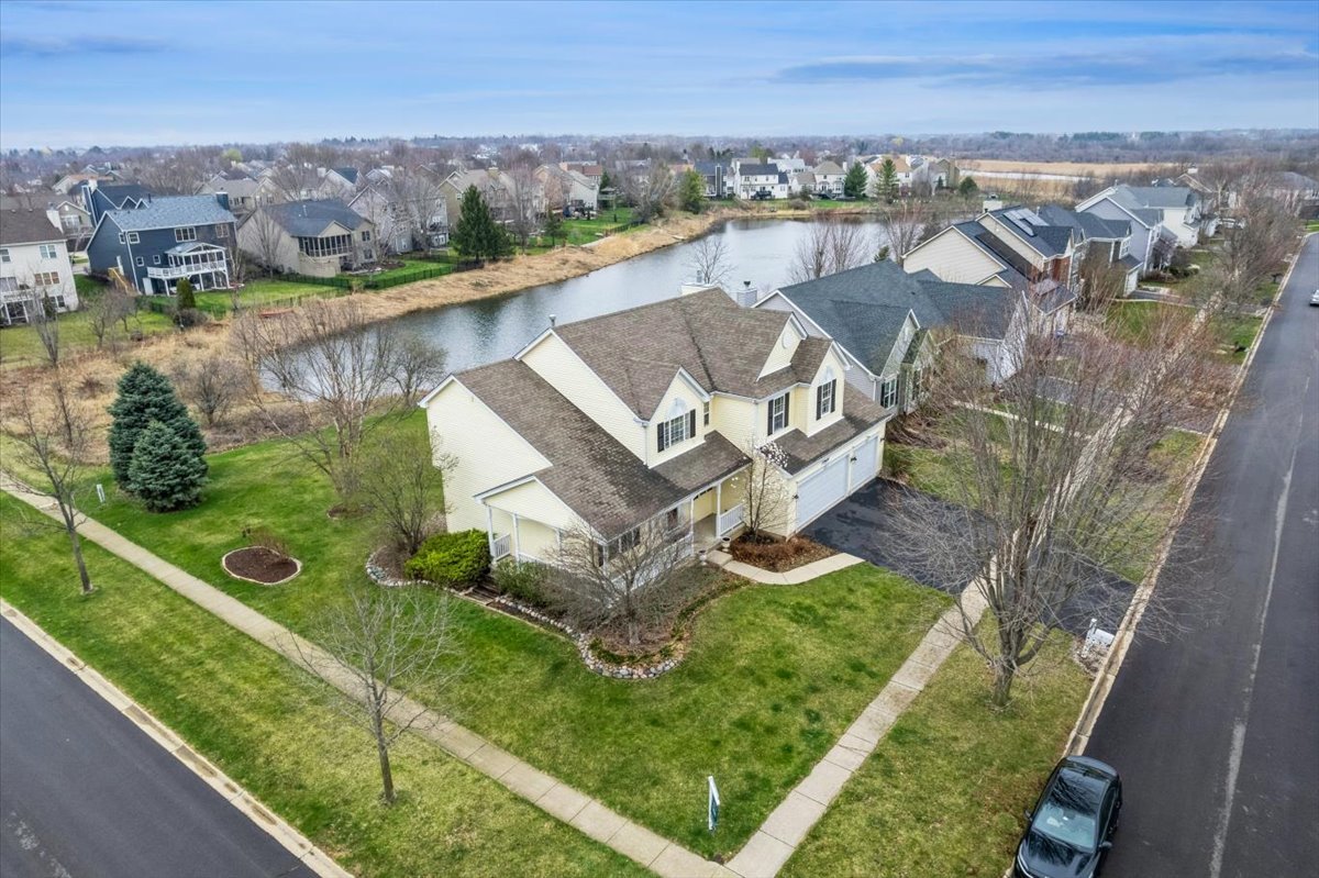 39W126 Revere House Lane, Geneva, IL 60134