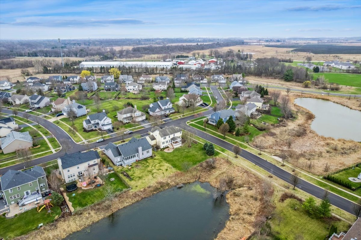 39W126 Revere House Lane, Geneva, IL 60134