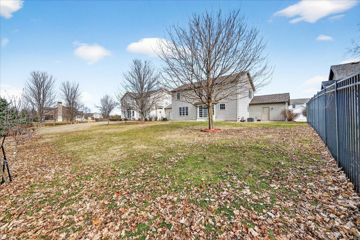 1307 Longford Lane, Bloomington, IL 61704