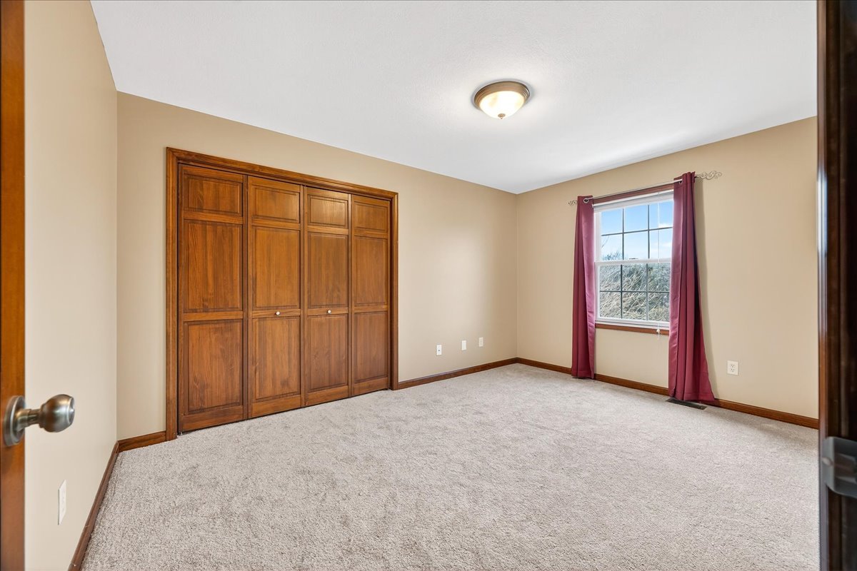 1307 Longford Lane, Bloomington, IL 61704