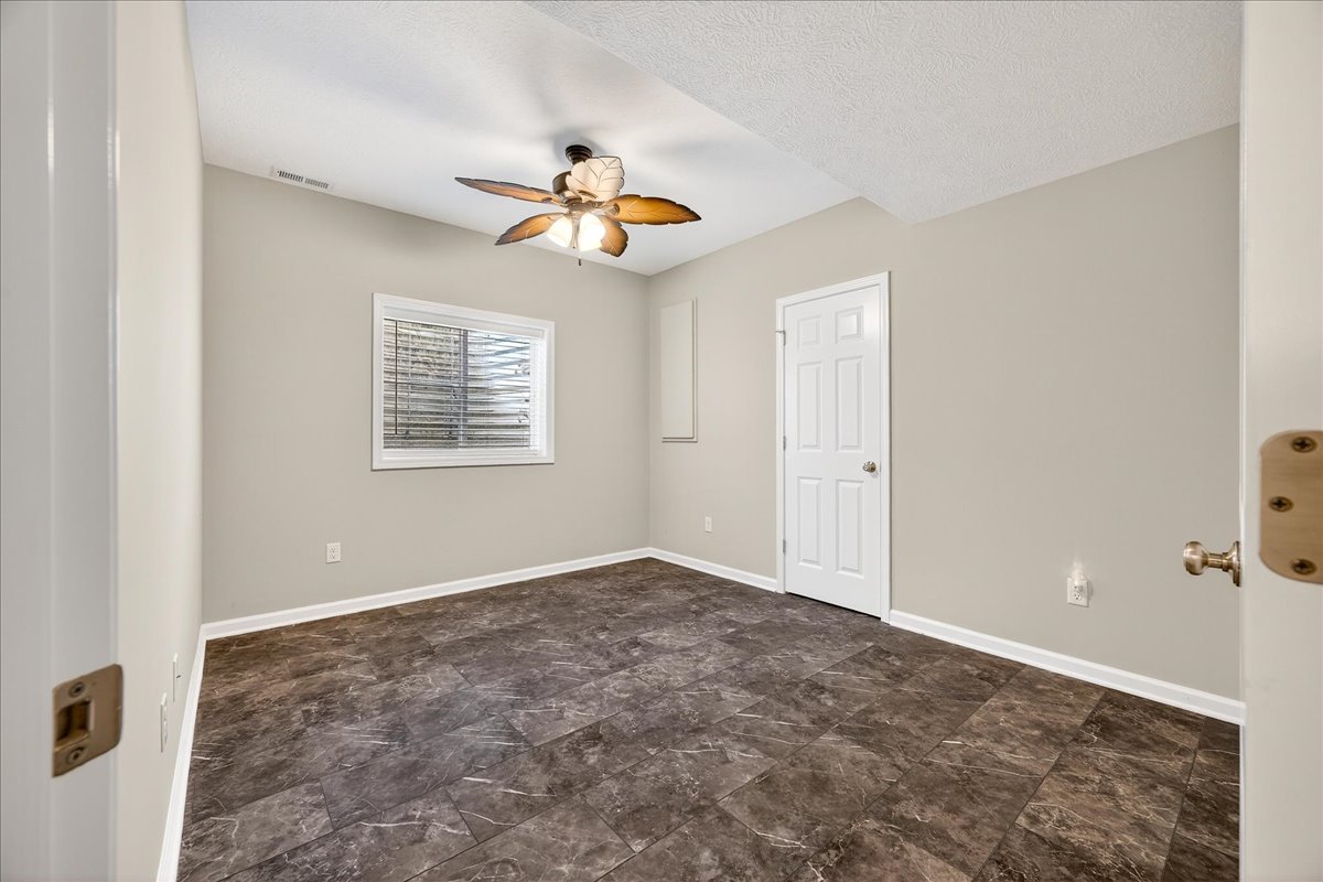 1307 Longford Lane, Bloomington, IL 61704