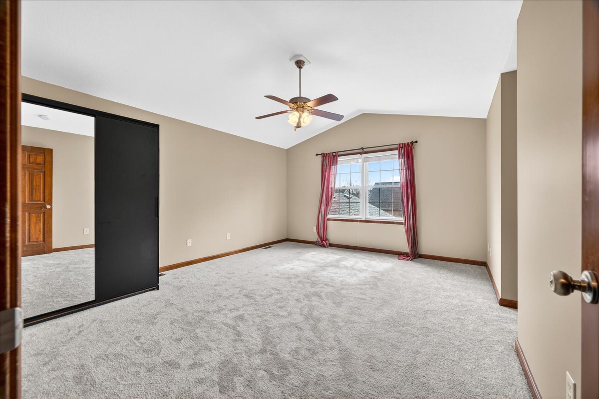 1307 Longford Lane, Bloomington, IL 61704