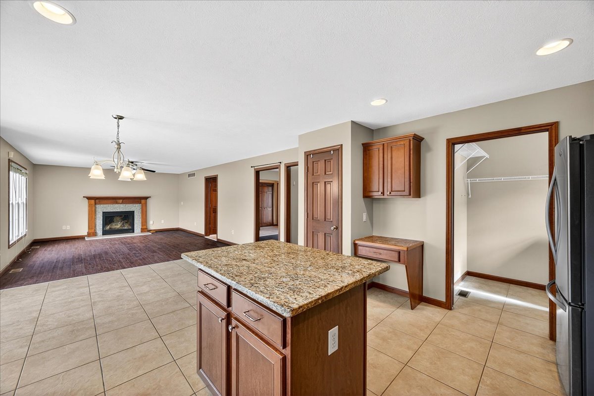 1307 Longford Lane, Bloomington, IL 61704