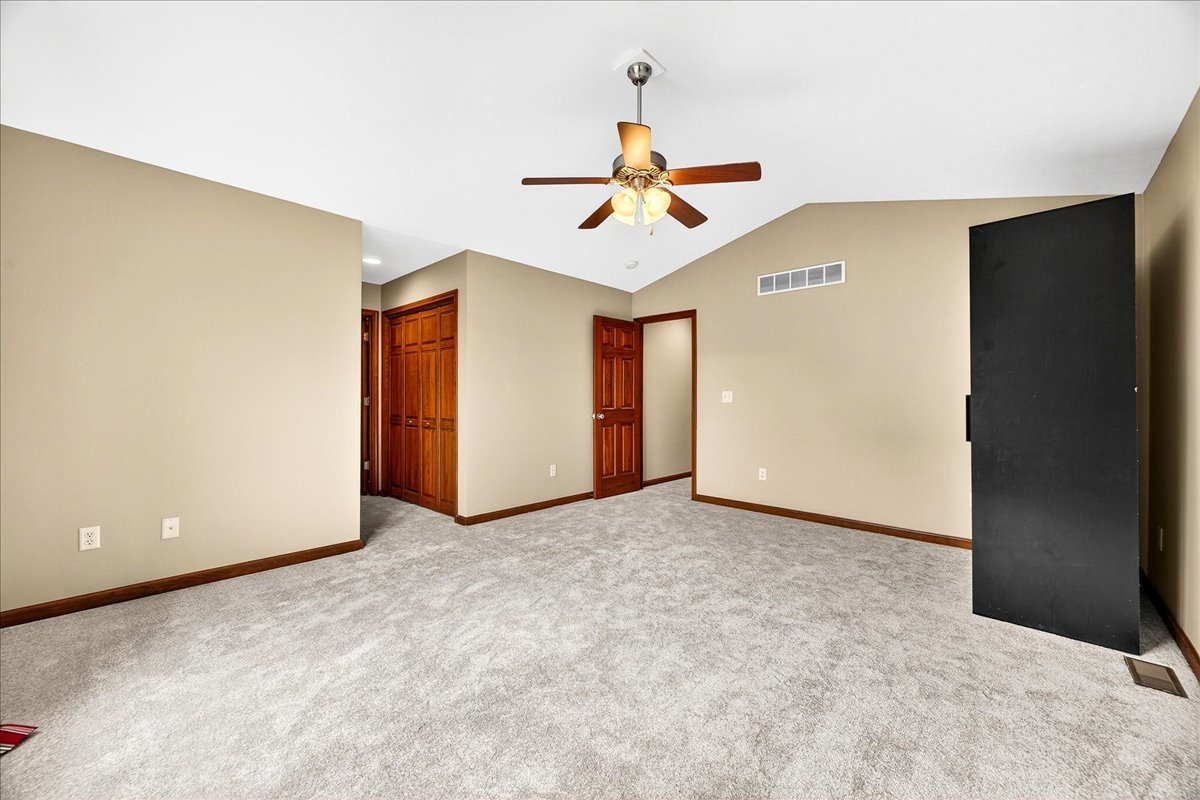 1307 Longford Lane, Bloomington, IL 61704