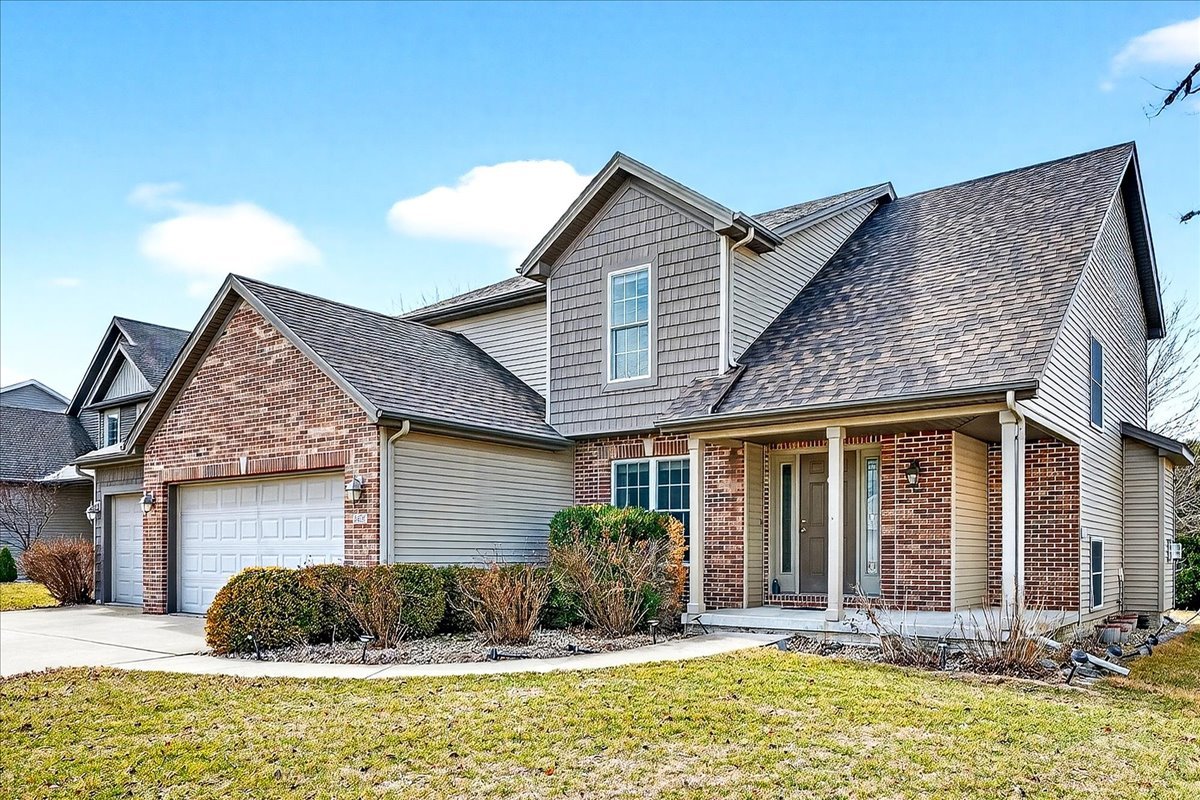 1307 Longford Lane, Bloomington, IL 61704