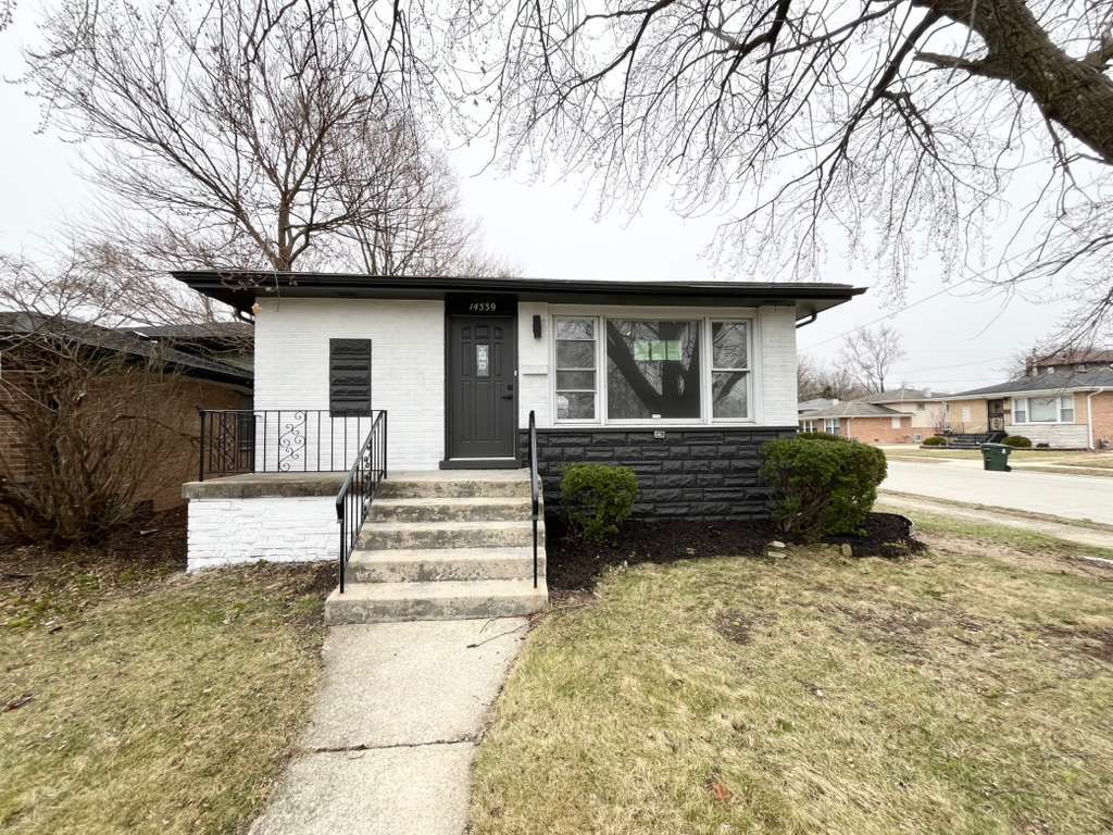 14539 Murray Avenue, Dolton, IL 60419