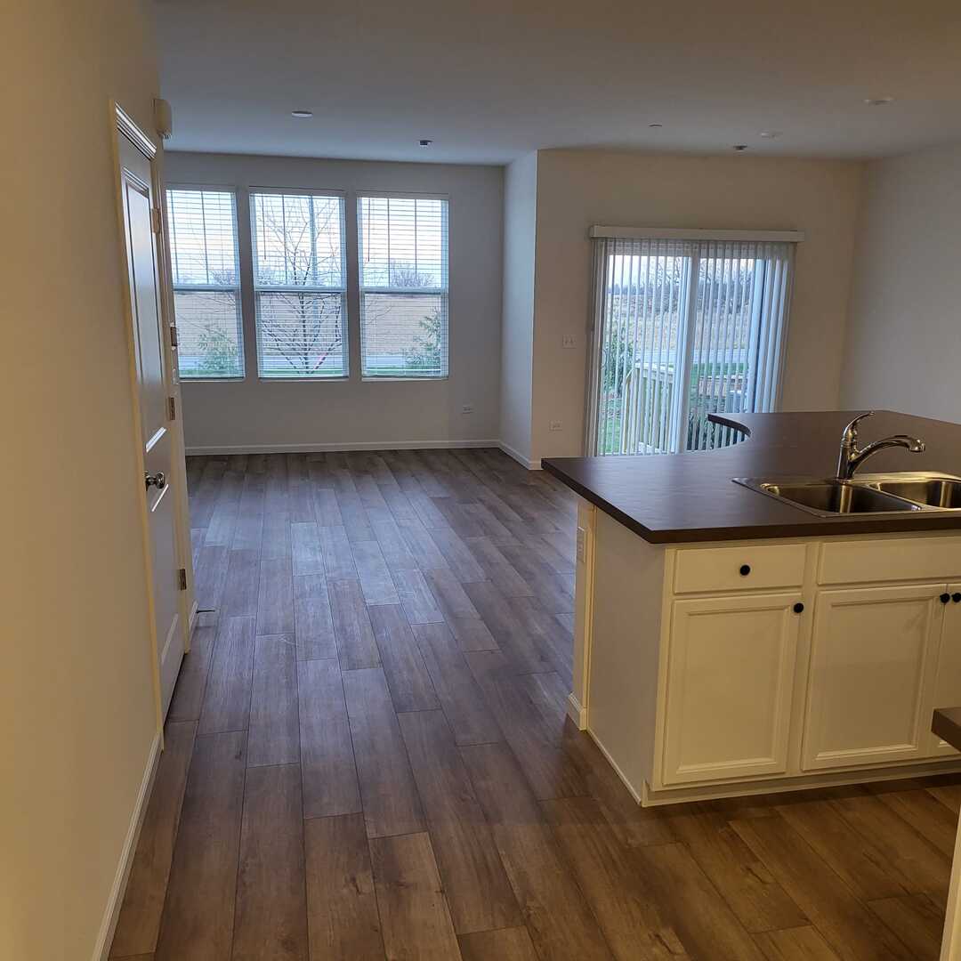 2227 Horseshoe Circle #2227, Naperville, IL 60564