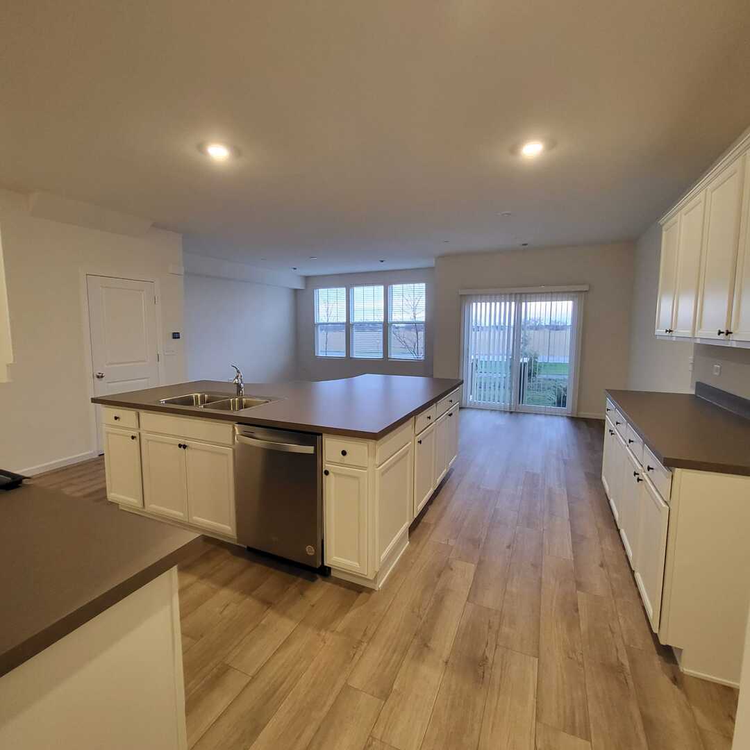 2227 Horseshoe Circle #2227, Naperville, IL 60564