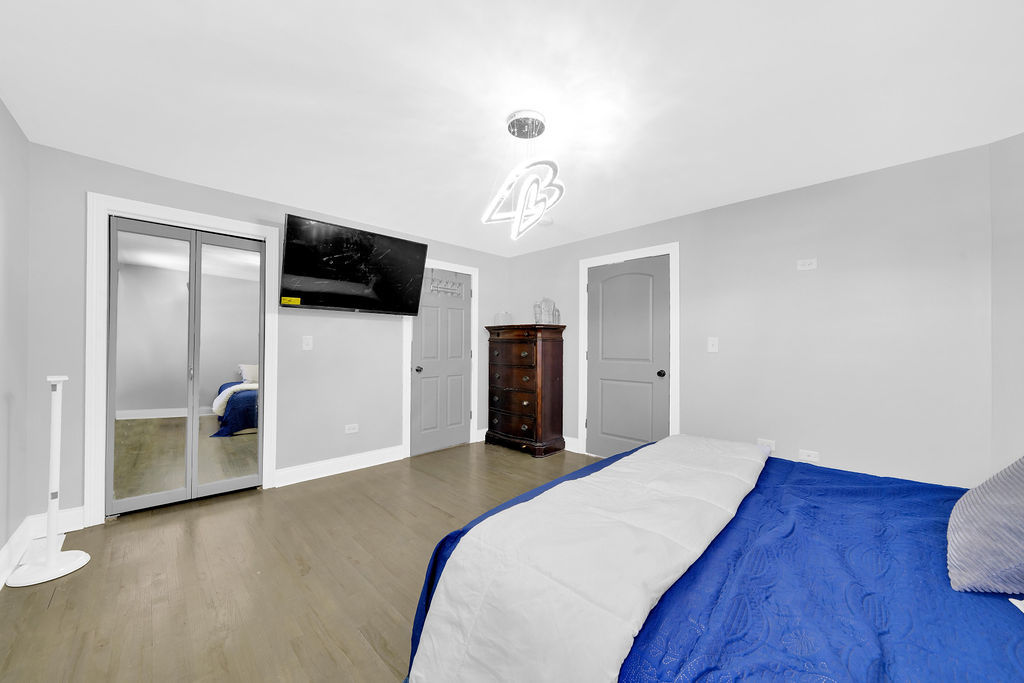 9436 S Spaulding Avenue, Evergreen Park, IL 60805