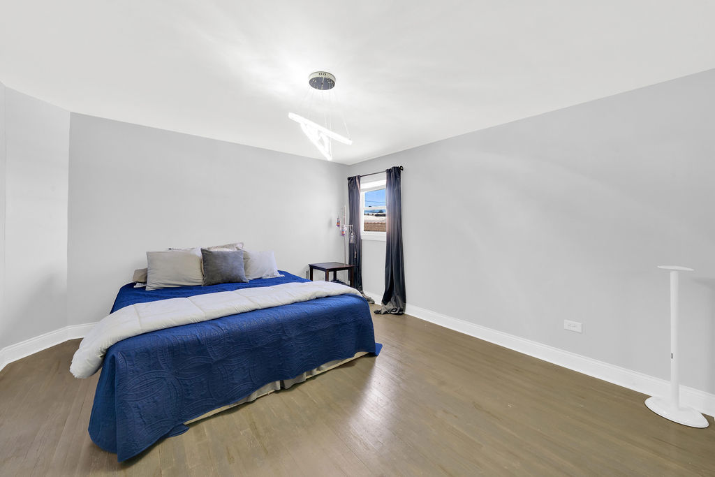 9436 S Spaulding Avenue, Evergreen Park, IL 60805