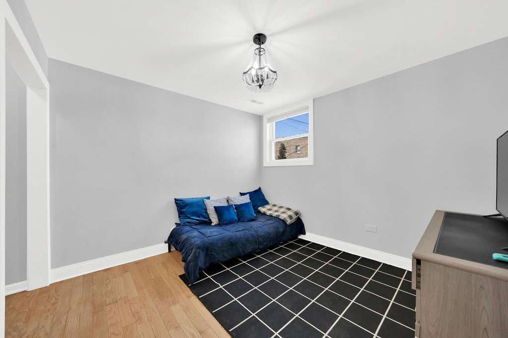 9436 S Spaulding Avenue, Evergreen Park, IL 60805