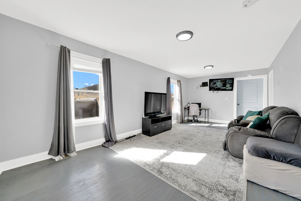 9436 S Spaulding Avenue, Evergreen Park, IL 60805