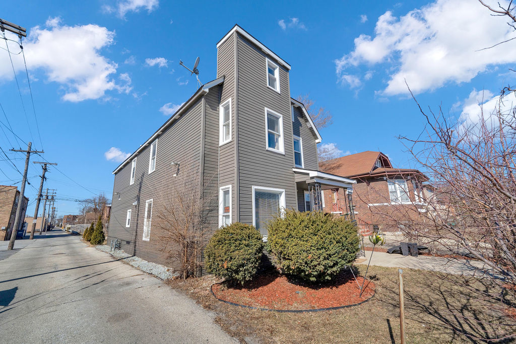 9436 S Spaulding Avenue, Evergreen Park, IL 60805