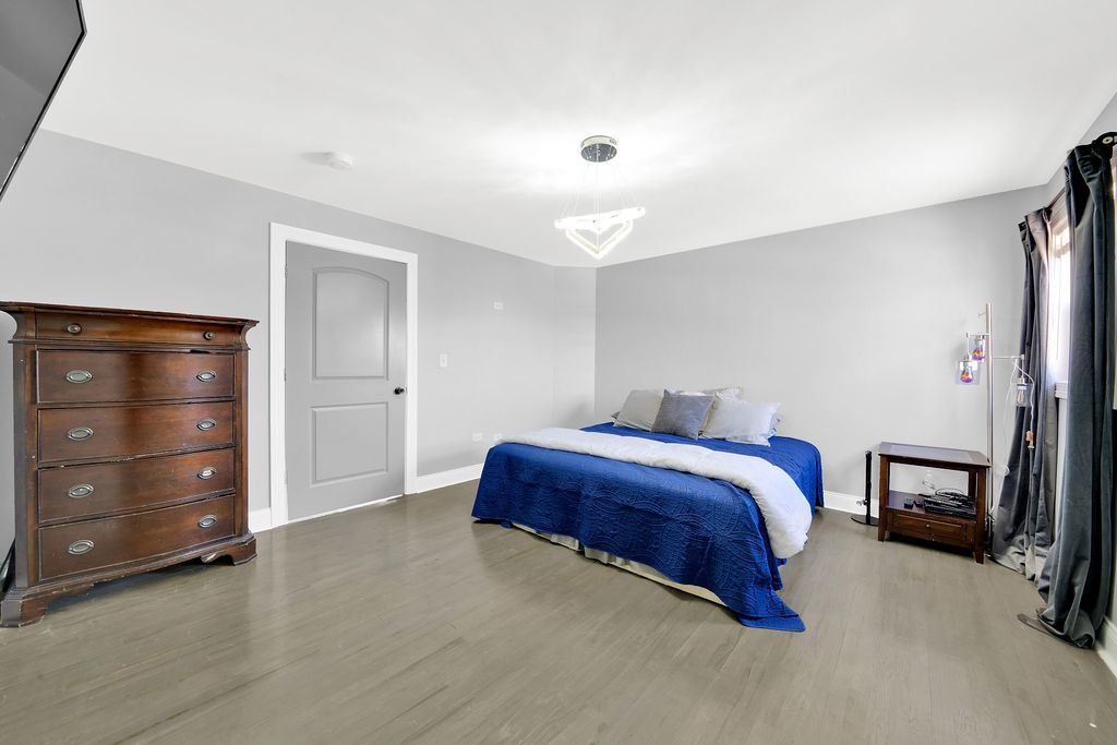 9436 S Spaulding Avenue, Evergreen Park, IL 60805