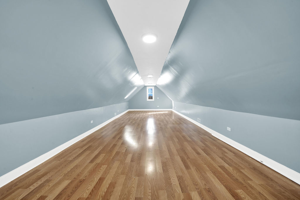 9436 S Spaulding Avenue, Evergreen Park, IL 60805