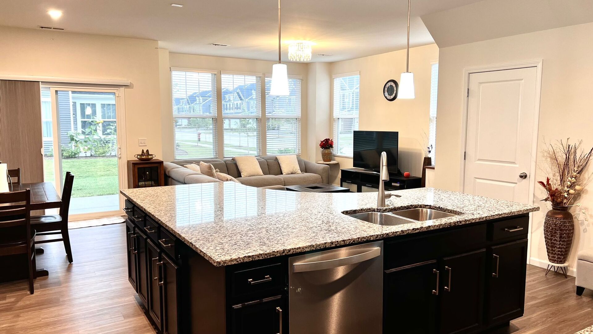 538 Watercress Drive, Aurora, IL 60504