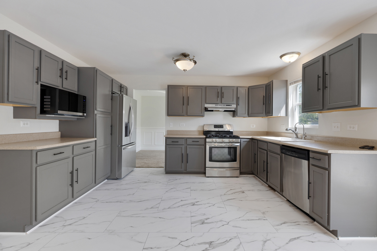 399 Fulton Street, South Elgin, IL 60177