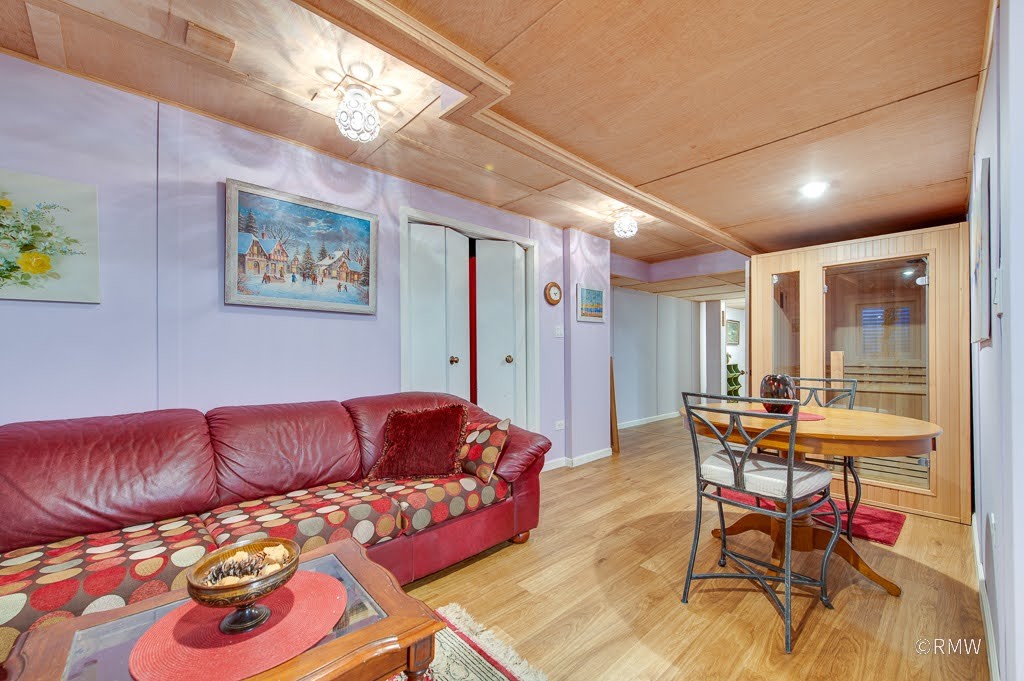 137 Haverhill Lane, Schaumburg, IL 60193