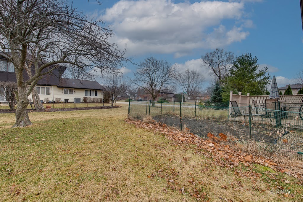 137 Haverhill Lane, Schaumburg, IL 60193