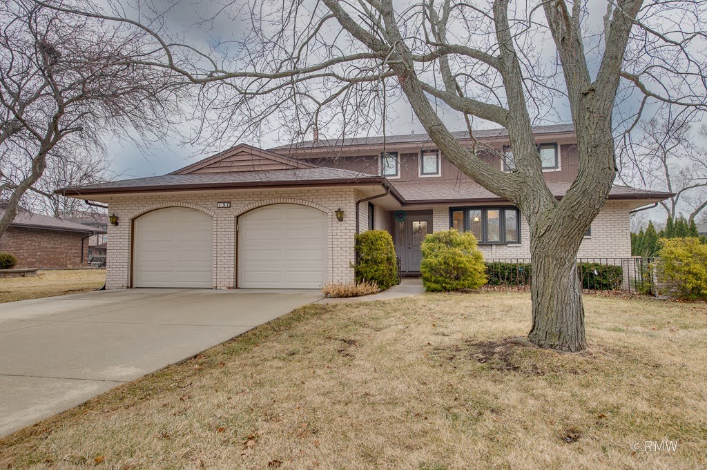 137 Haverhill Lane, Schaumburg, IL 60193