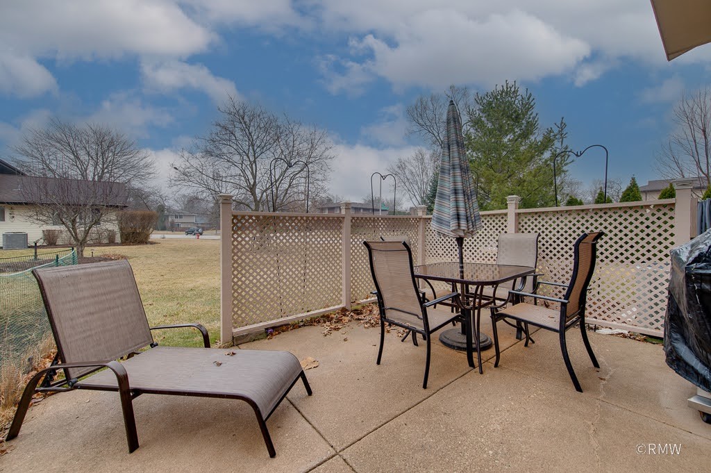 137 Haverhill Lane, Schaumburg, IL 60193