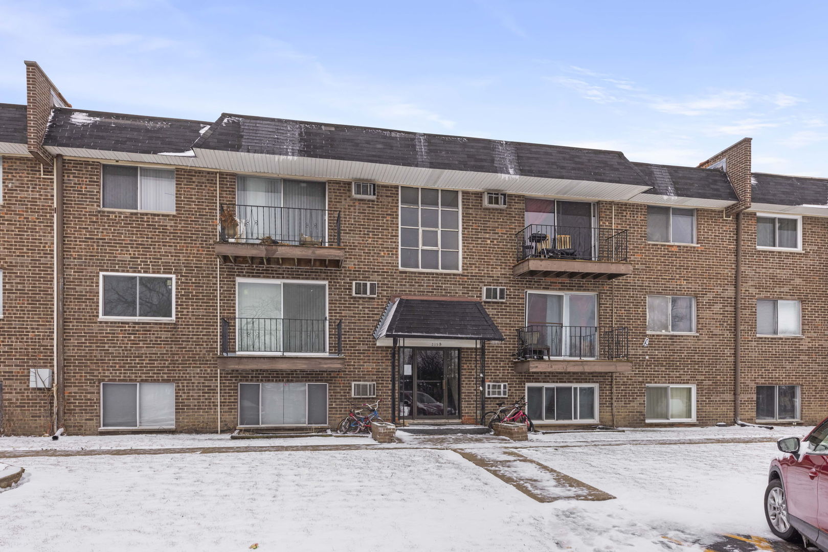 215 S Hale Street #9B, Addison, IL 60101