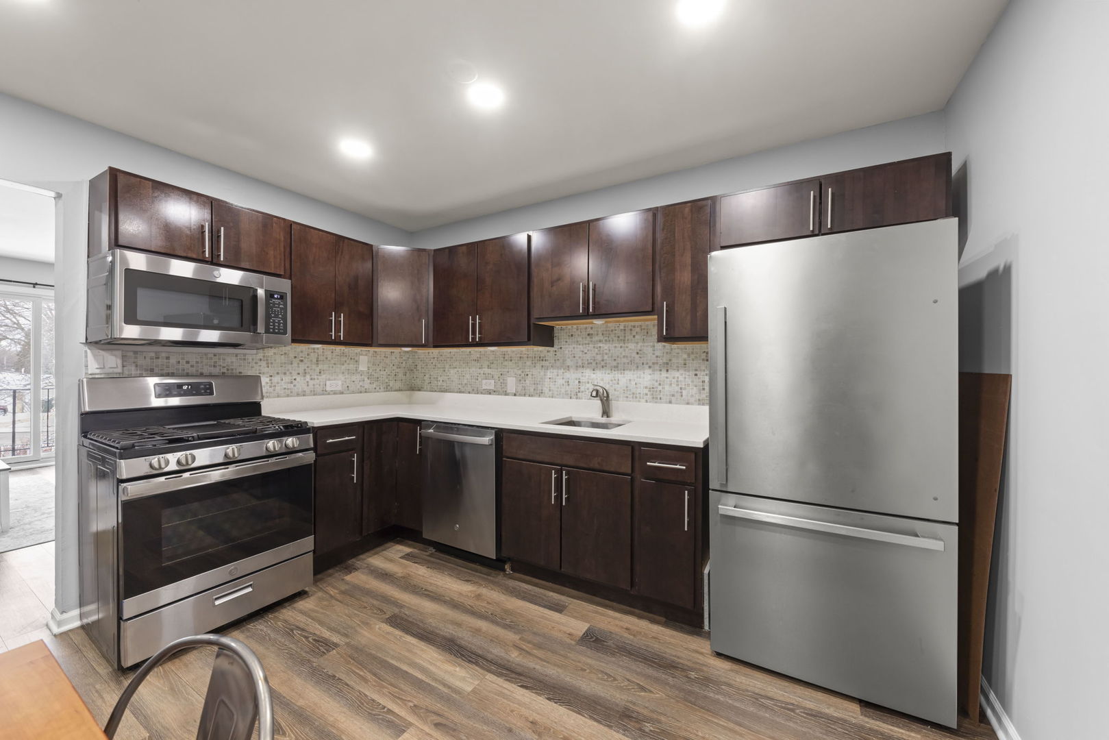 215 S Hale Street #9B, Addison, IL 60101