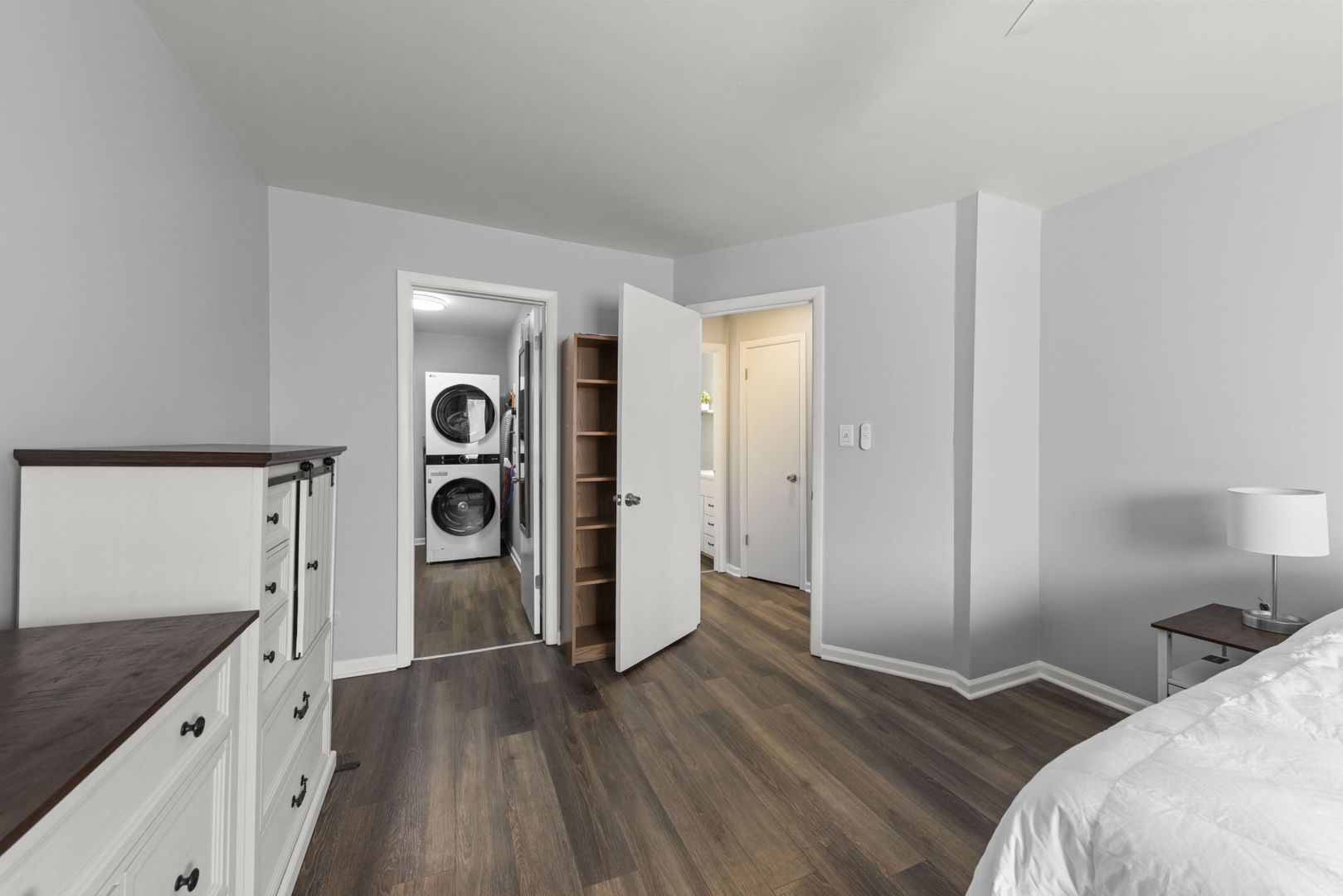 215 S Hale Street #9B, Addison, IL 60101