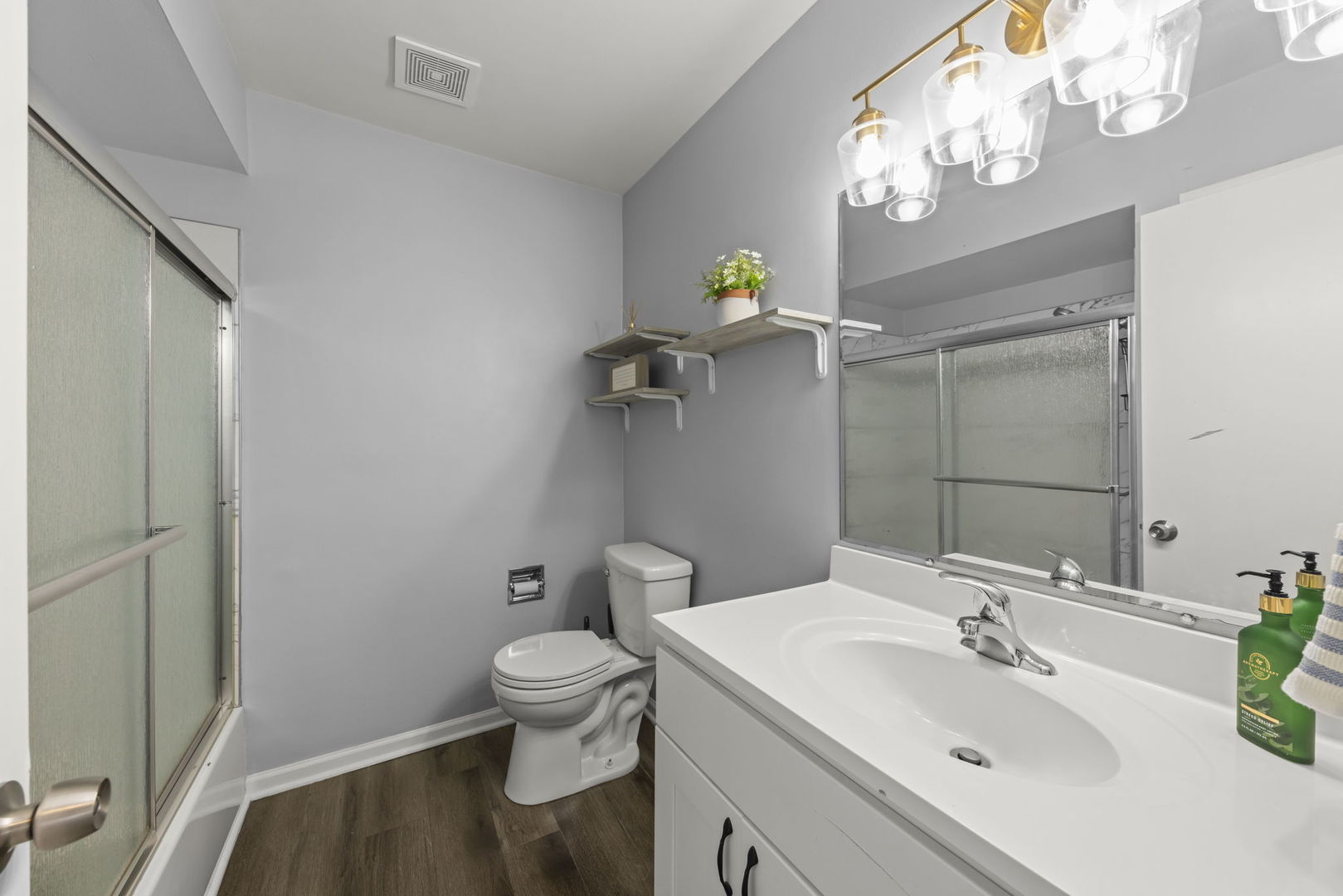 215 S Hale Street #9B, Addison, IL 60101