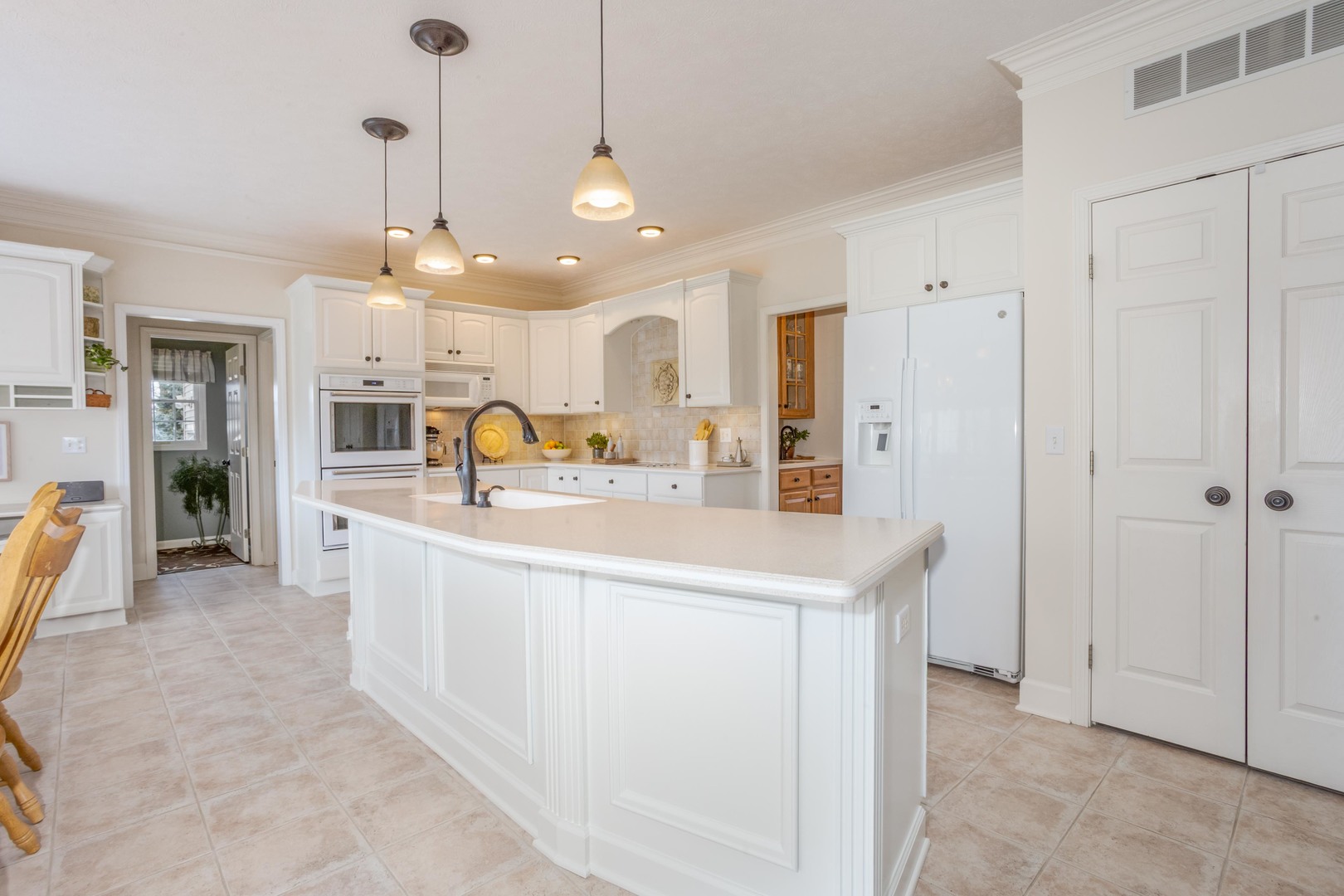 29 Cloverhill Circle, Bloomington, IL 61705