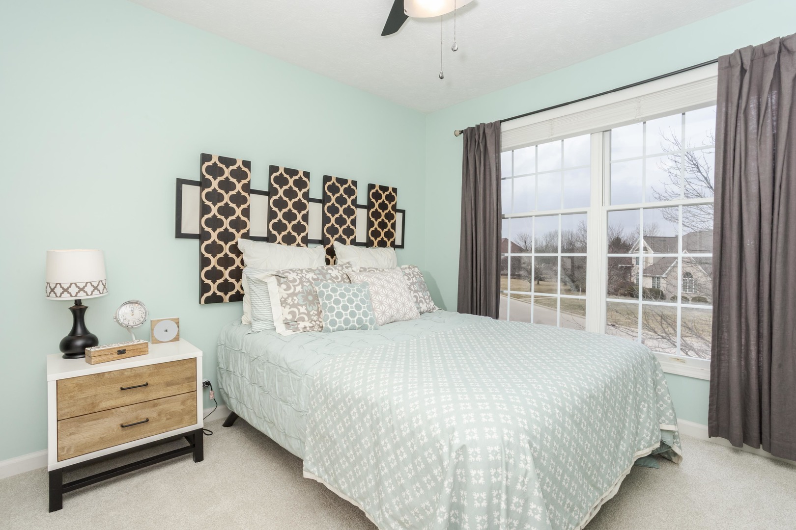 29 Cloverhill Circle, Bloomington, IL 61705