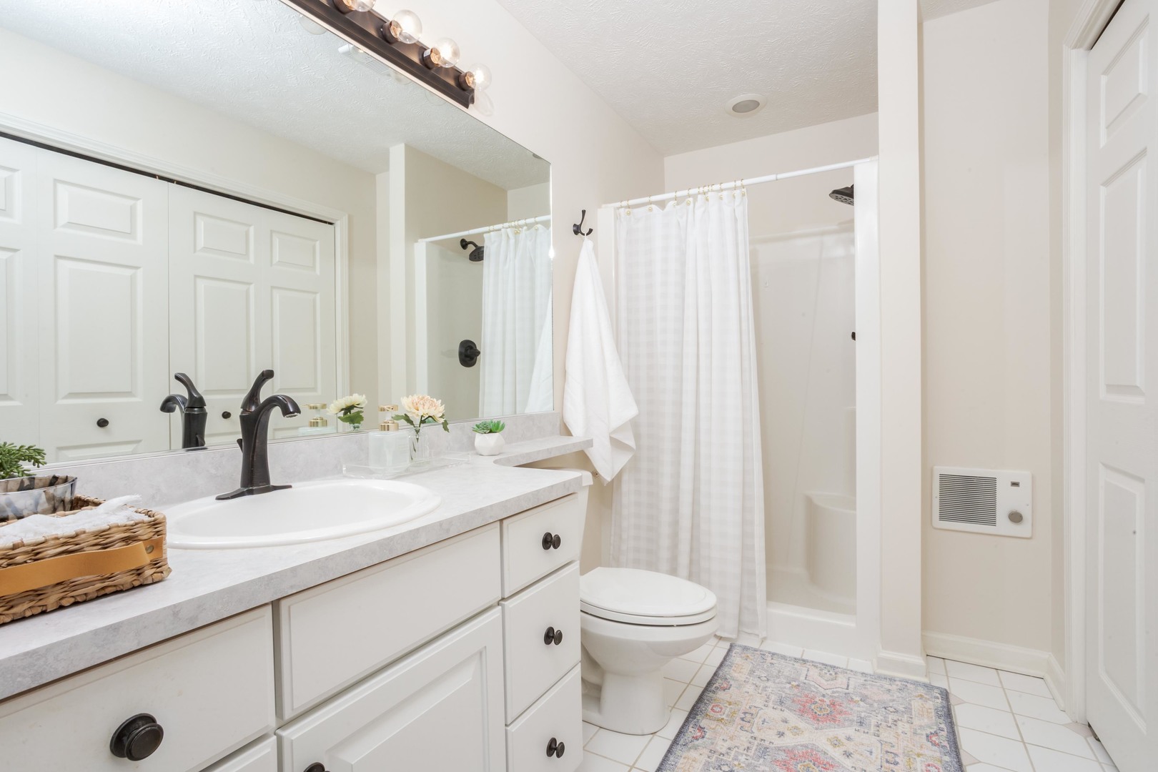 29 Cloverhill Circle, Bloomington, IL 61705