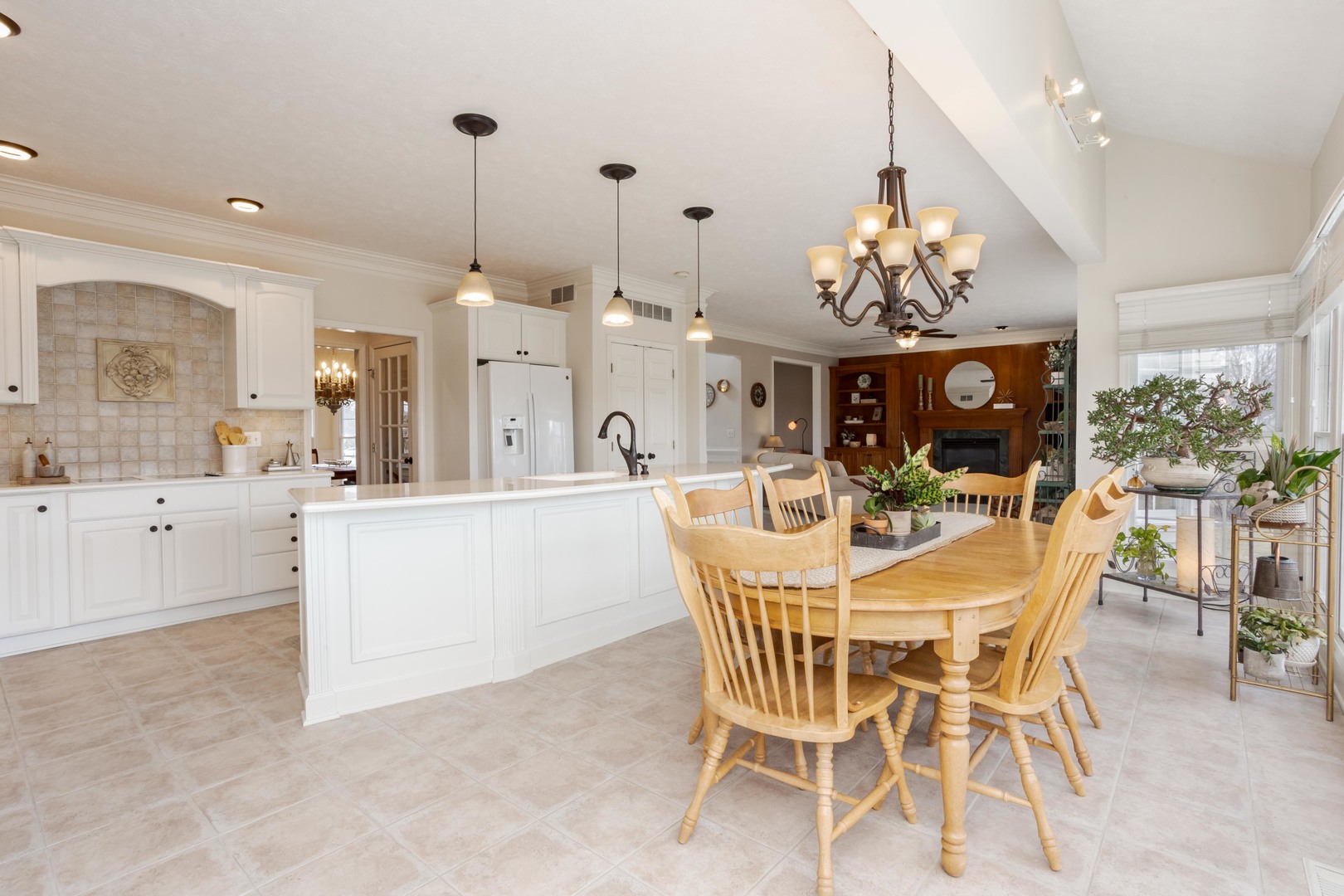 29 Cloverhill Circle, Bloomington, IL 61705