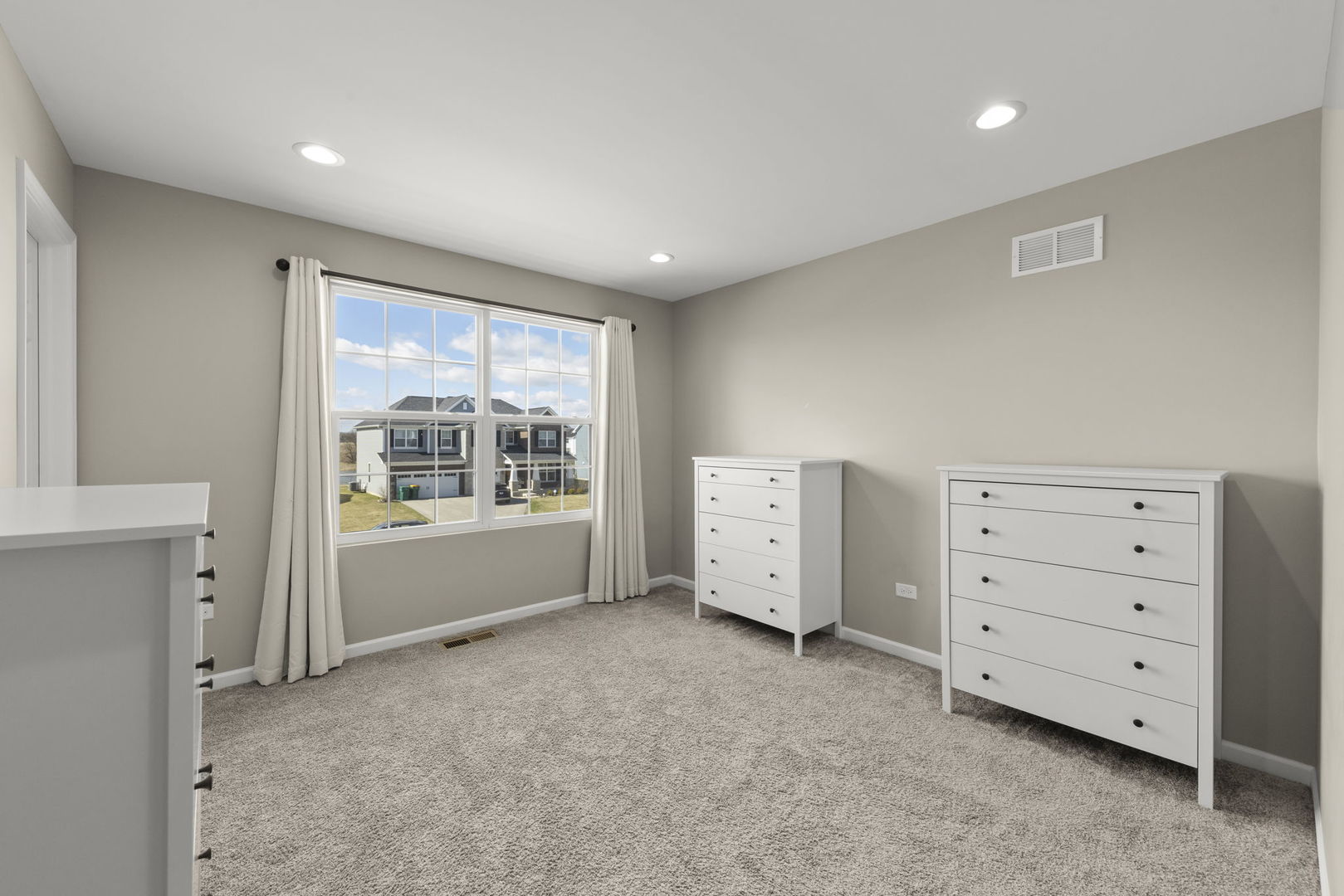 12601 S Poplar Crossing, Plainfield, IL 60585