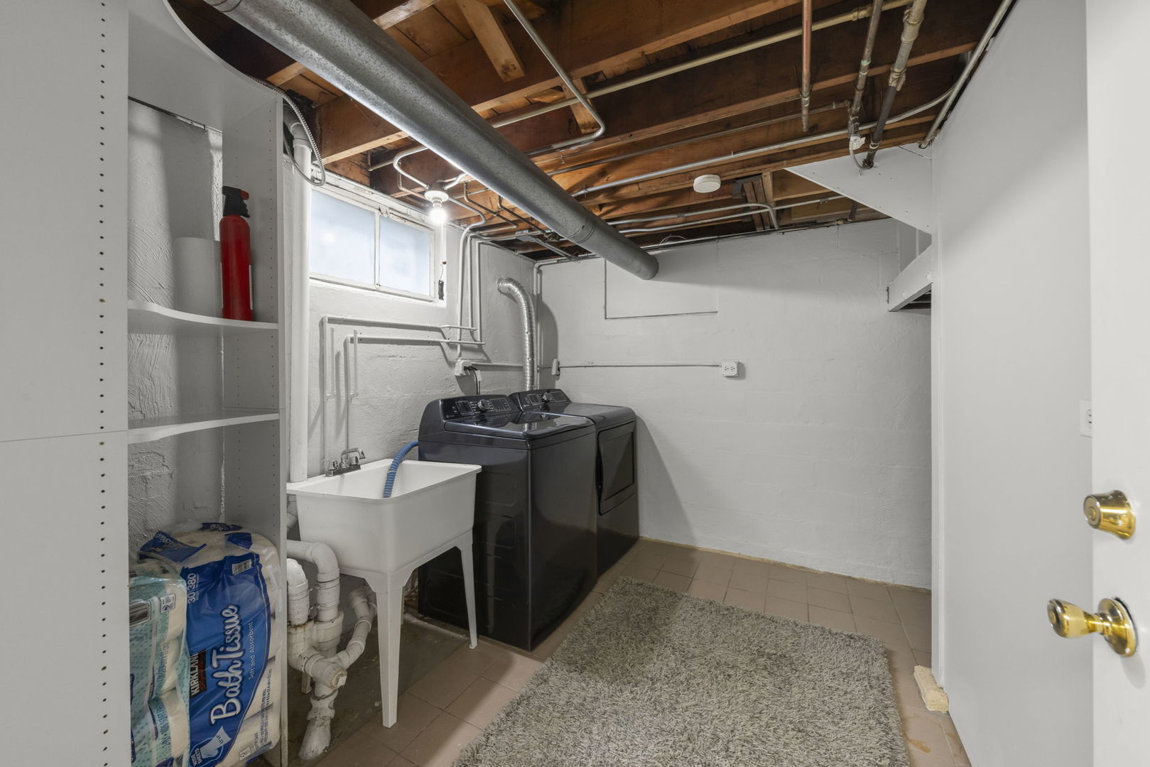 490 Carleton Avenue, Glen Ellyn, IL 60137