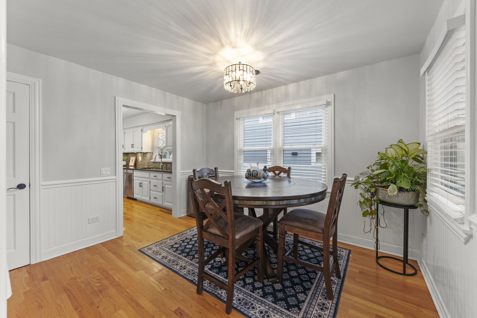 490 Carleton Avenue, Glen Ellyn, IL 60137