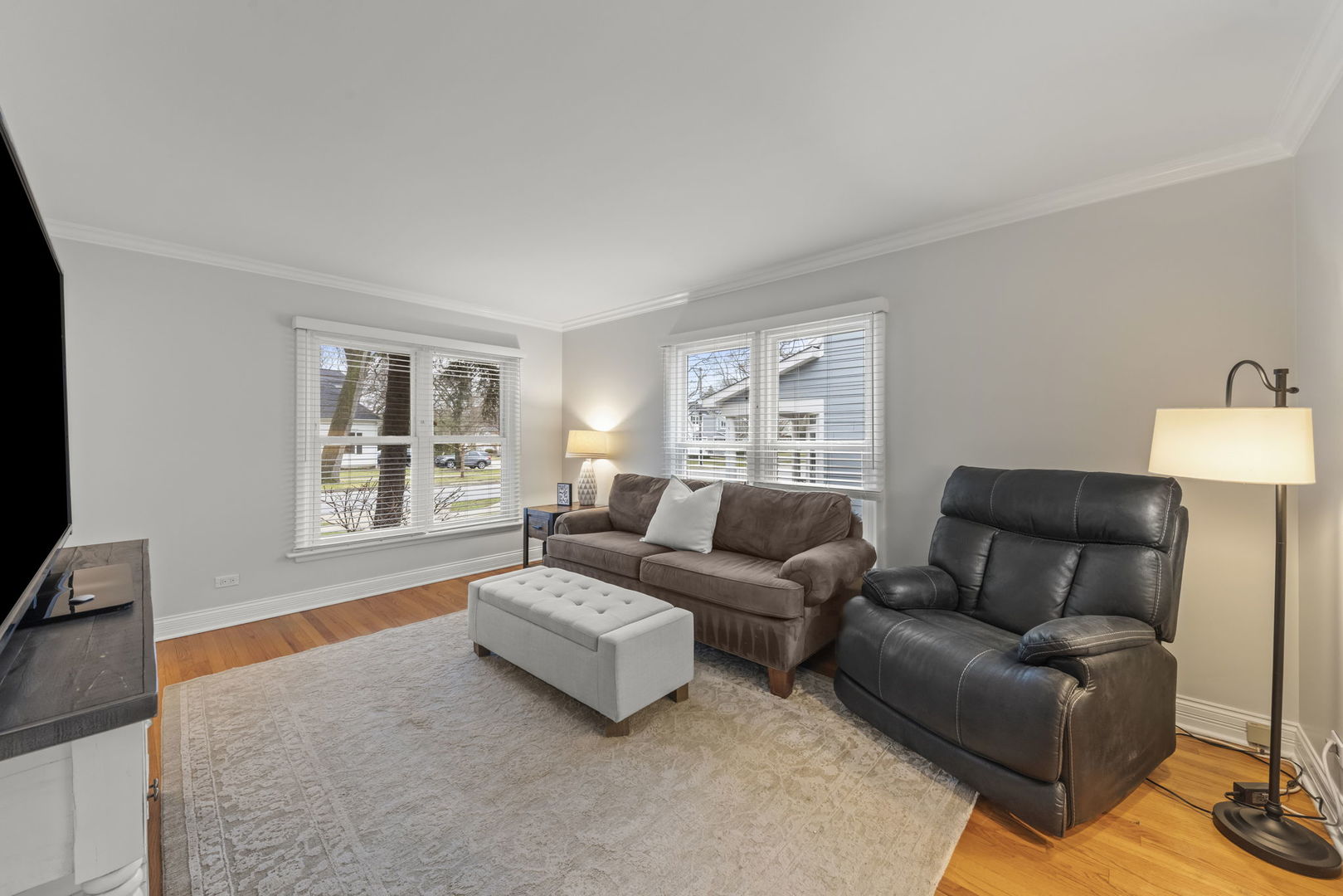 490 Carleton Avenue, Glen Ellyn, IL 60137