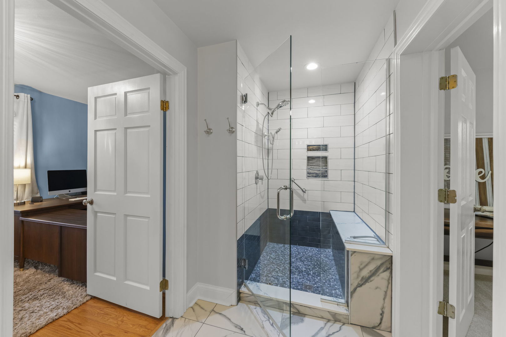 490 Carleton Avenue, Glen Ellyn, IL 60137