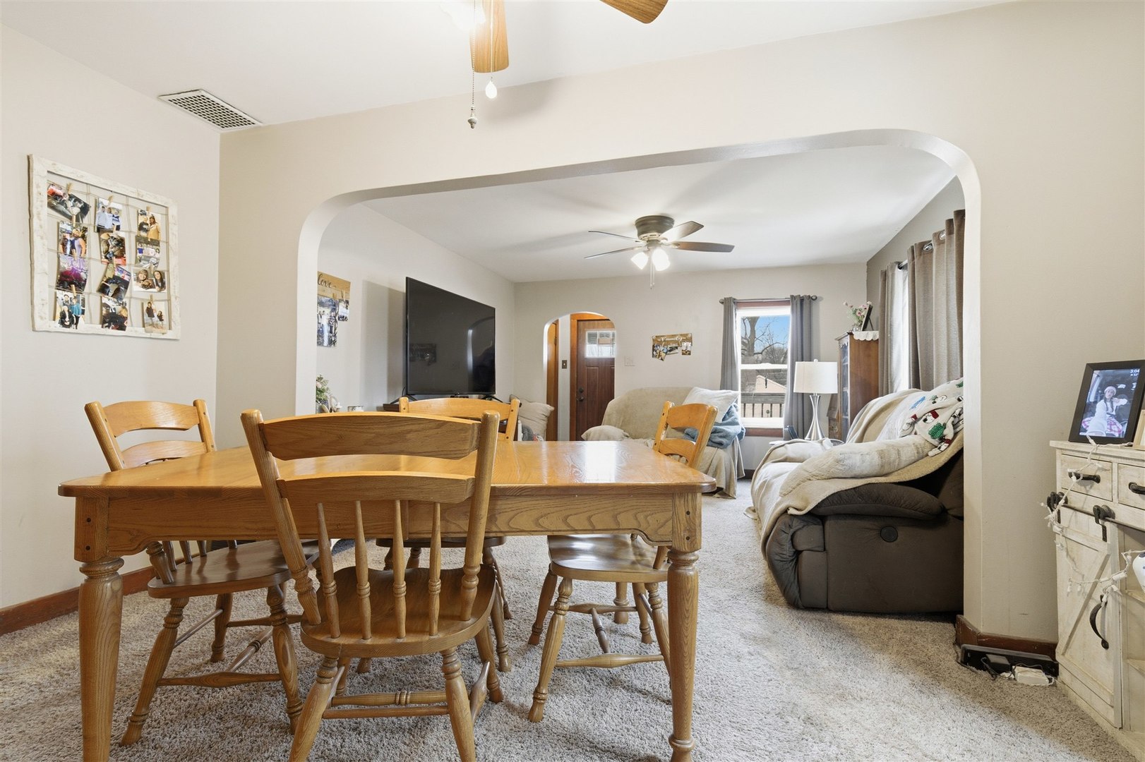 126 W Lowell Avenue, Pontiac, IL 61764